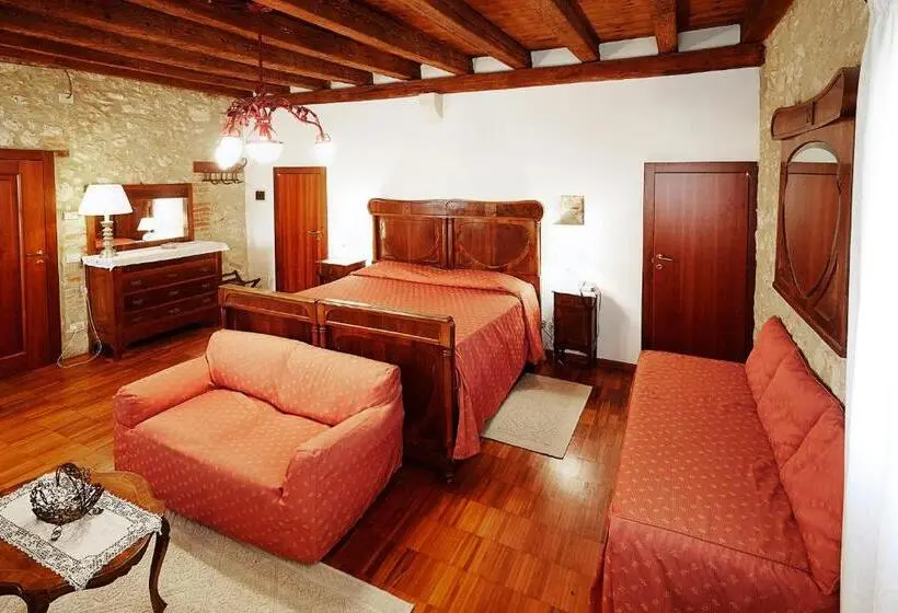 庭の見えるジュニアスイート, Agriturismo Le Vescovane