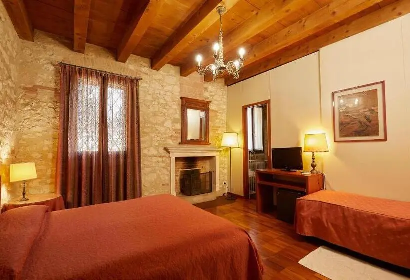 トリプルクラシックルーム, Agriturismo Le Vescovane