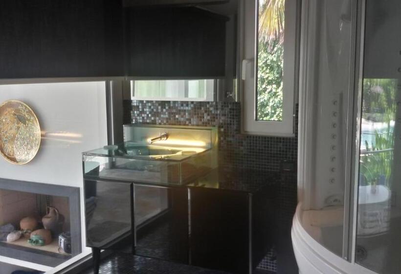 מיטת קינג בסוויטה, Agriturismob&b Loggia Degli Artisti