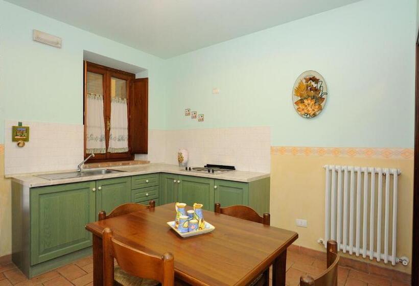 침실 2개 아파트, Country House Il Piancardato