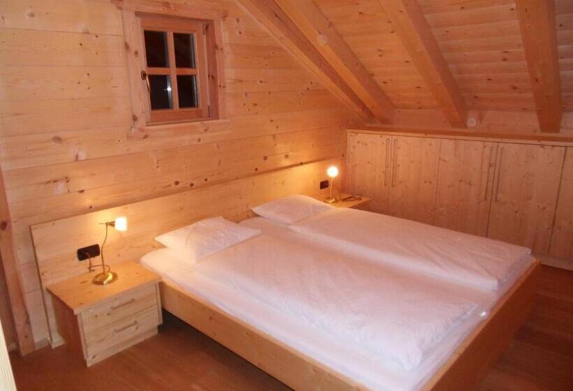 דירת שני חדרים, Jörglmoar