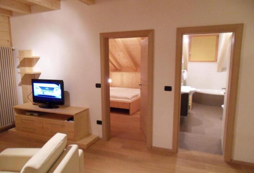 דירת שני חדרים, Jörglmoar