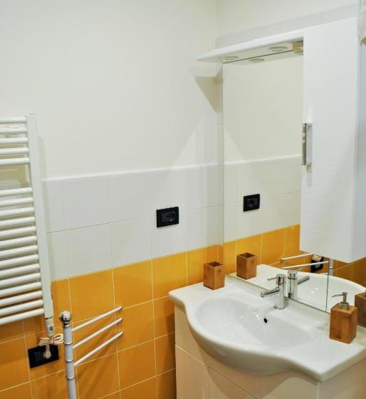 اتاق استاندارد, L' Amandola