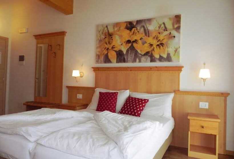 غرفة قياسية, Sole Levante