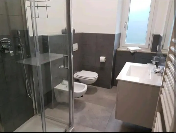 اتاق استاندارد چهار تخته, Bergamo & Dintorni