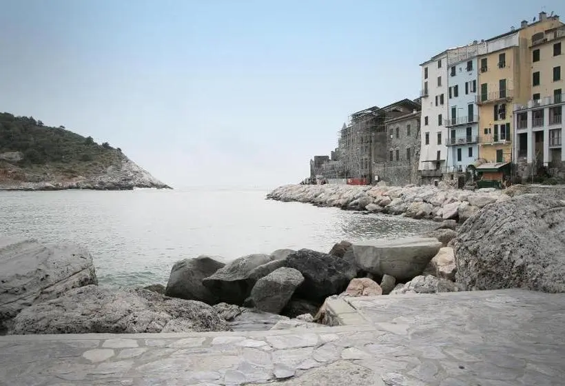 اتاق استاندارد با چشمانداز دریا, L'ancora