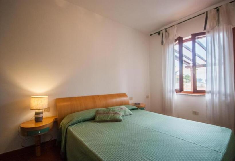 带2个卧室的公寓, Residence Le Grazie Est