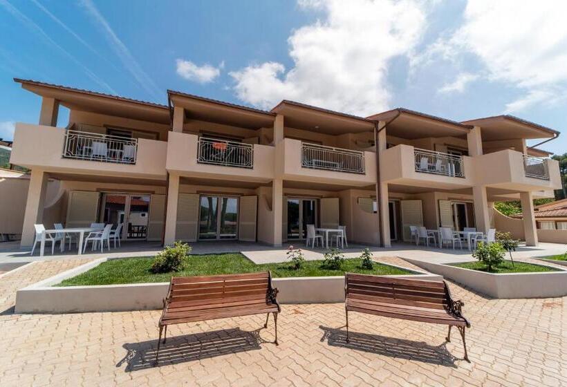 带1个卧室的豪华公寓, Residence Le Grazie Est