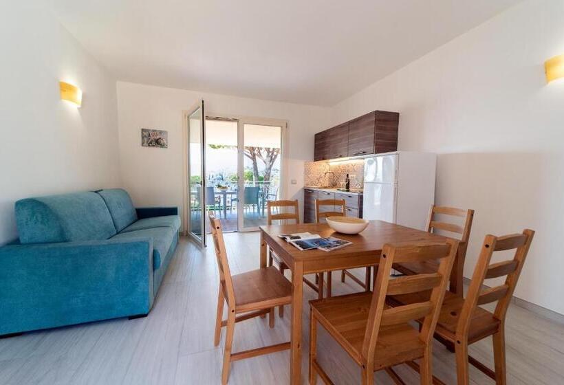 带1个卧室的带海景的公寓, Residence Le Grazie Est