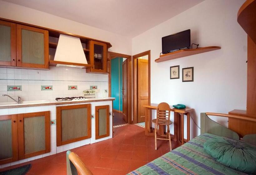 带2个卧室的公寓, Residence Le Grazie Est