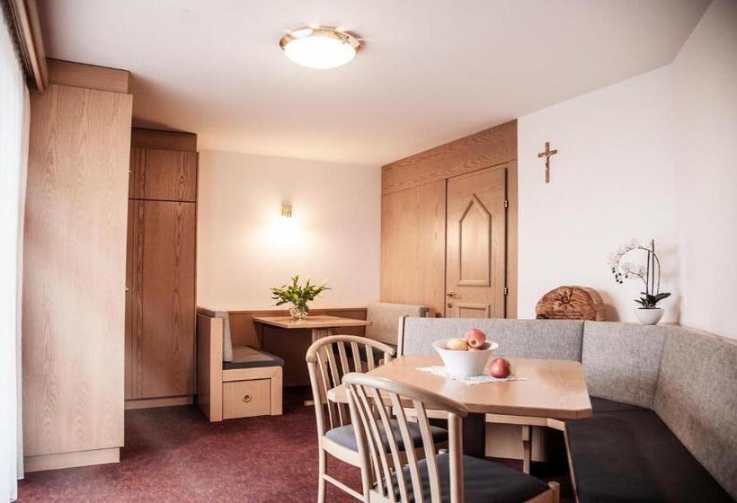 Апартаменты 2 Спальни, Appartement  Und Wellnesshotel Winkler