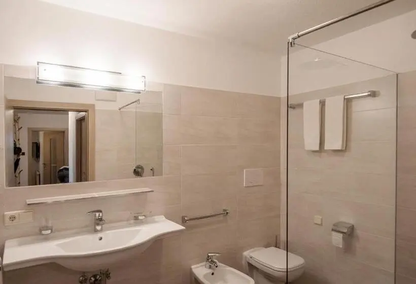 Huoneisto 3 Makuuhuonetta, Appartement  Und Wellnesshotel Winkler