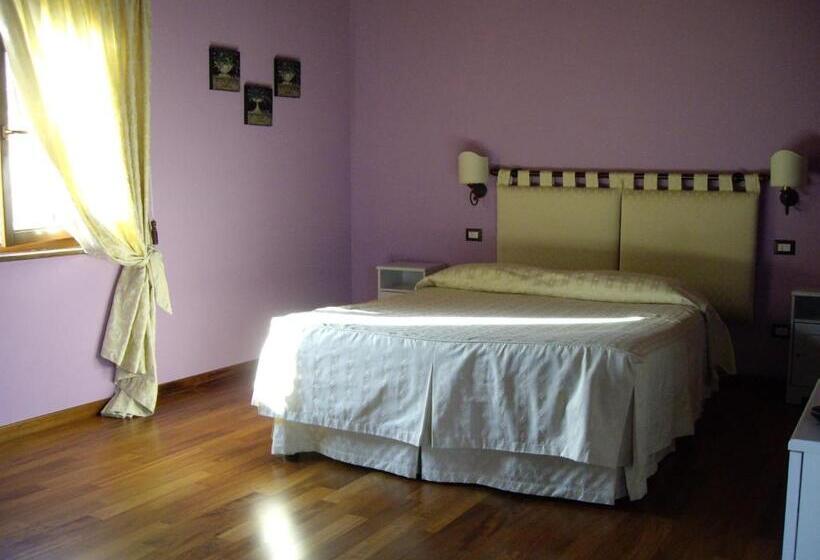 اتاق استاندارد سه نفره, Agriturismo Il Borgo Degli Ulivi