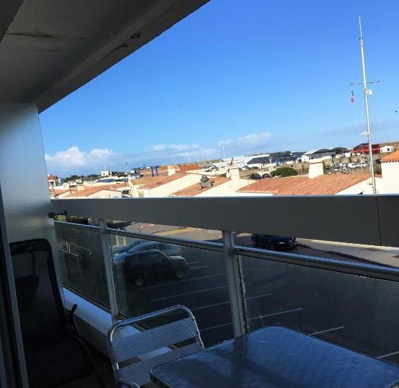 غرفة سوبيريور مطلّة علي البحر, Bord A Bord