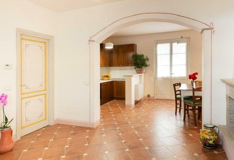 شقة غرفة واحدة, San Giovanni Al Monte