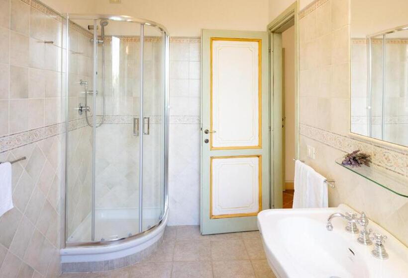 غرفة قياسية, San Giovanni Al Monte