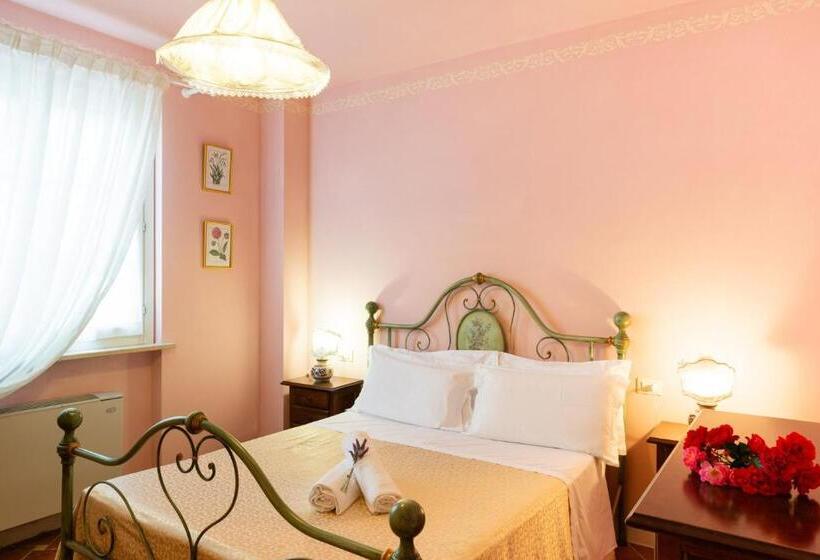 شقة غرفة واحدة, San Giovanni Al Monte