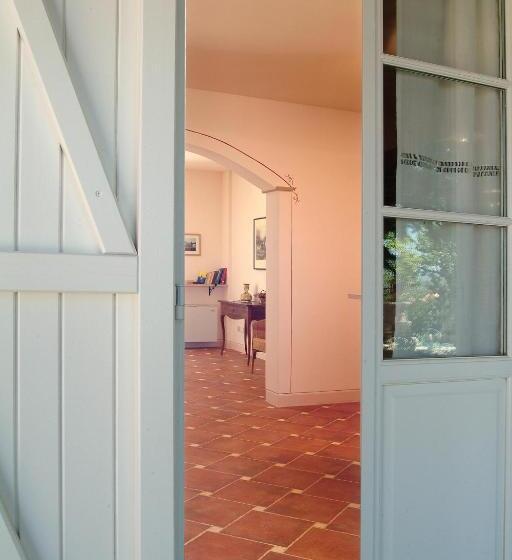 شقة غرفة واحدة, San Giovanni Al Monte