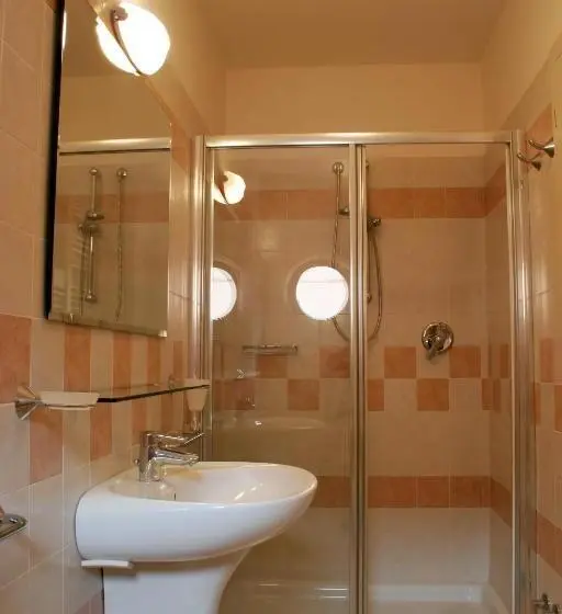 استودیوی استاندارد, Residence Olimpo