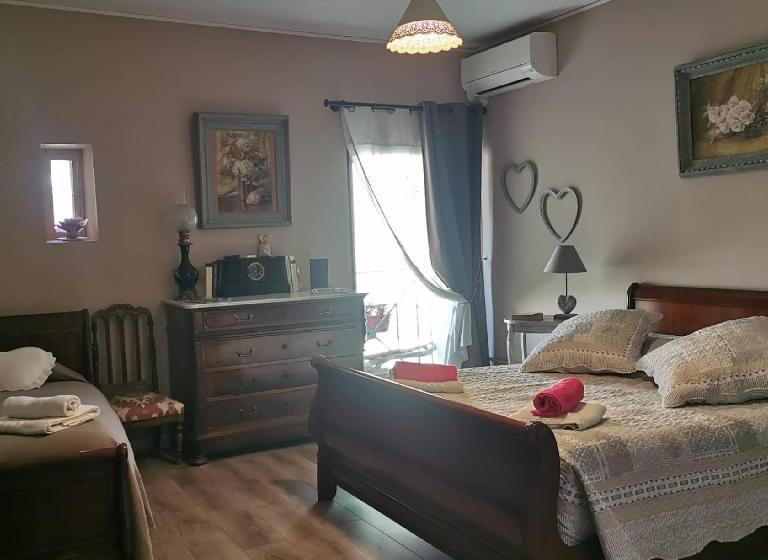 جناح عائلي, Le Clos Des Aramons