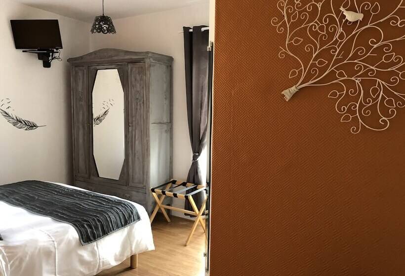 חדר סטנדרט, A L Aube Des Volcans