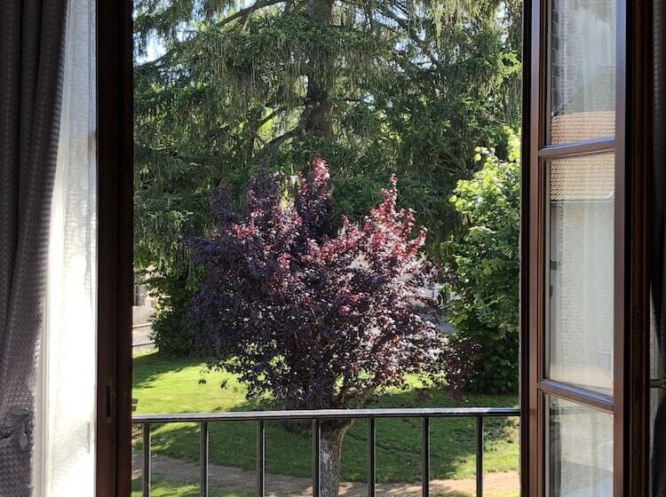 חדר סטנדרט, A L Aube Des Volcans