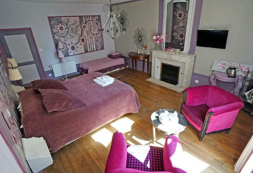 חדר סטנדרט לשלושה, Auberge Des Capucins