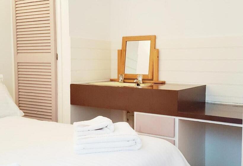 Люкс, The Crumplehorn Inn & Mill