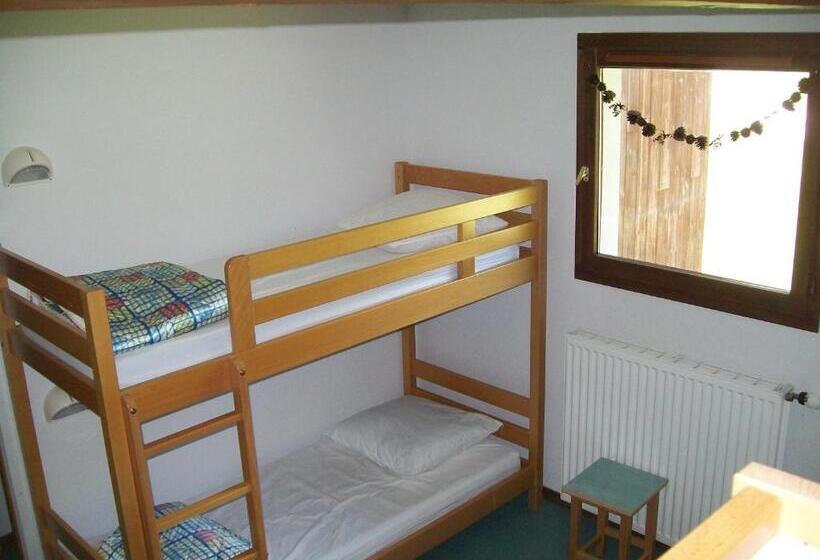 اتاق پنج‌تخته استاندارد, Gîte Le Shantoné