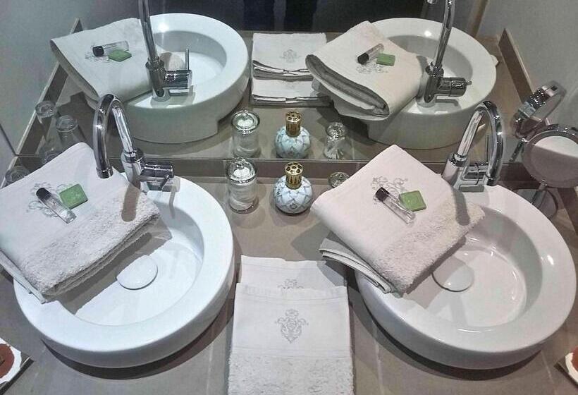 جناح كومفورت, La Fréjade