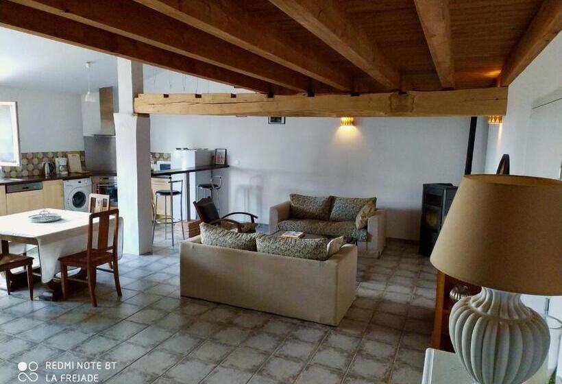 منزل ريفى من غرفة نوم واحدة, La Fréjade