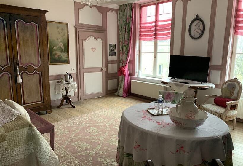 스위트, Le Château De Failloux, Piscine Intérieure Et Sauna