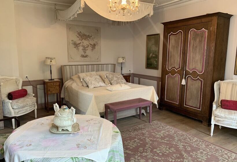 스위트, Le Château De Failloux, Piscine Intérieure Et Sauna