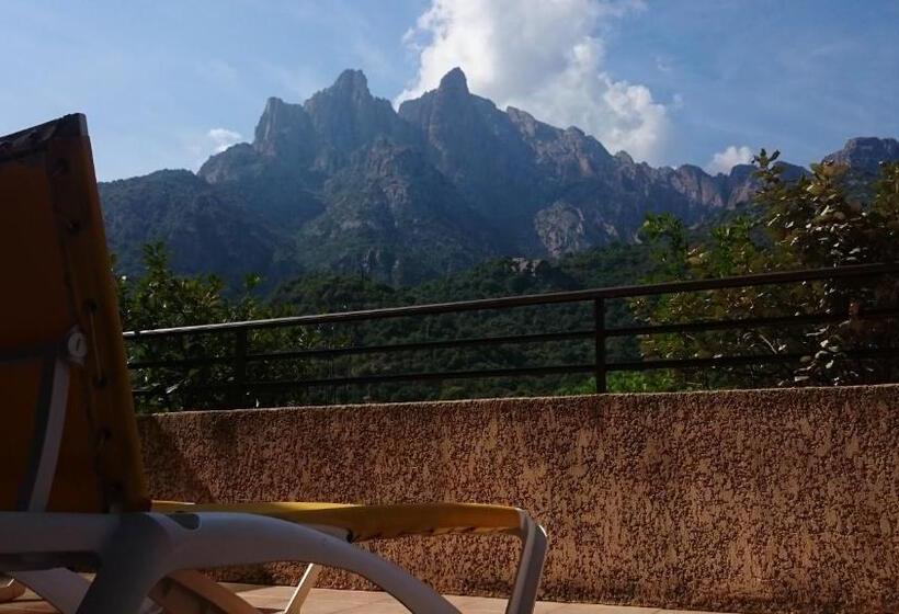 标准工作室, Résidence A Barcella