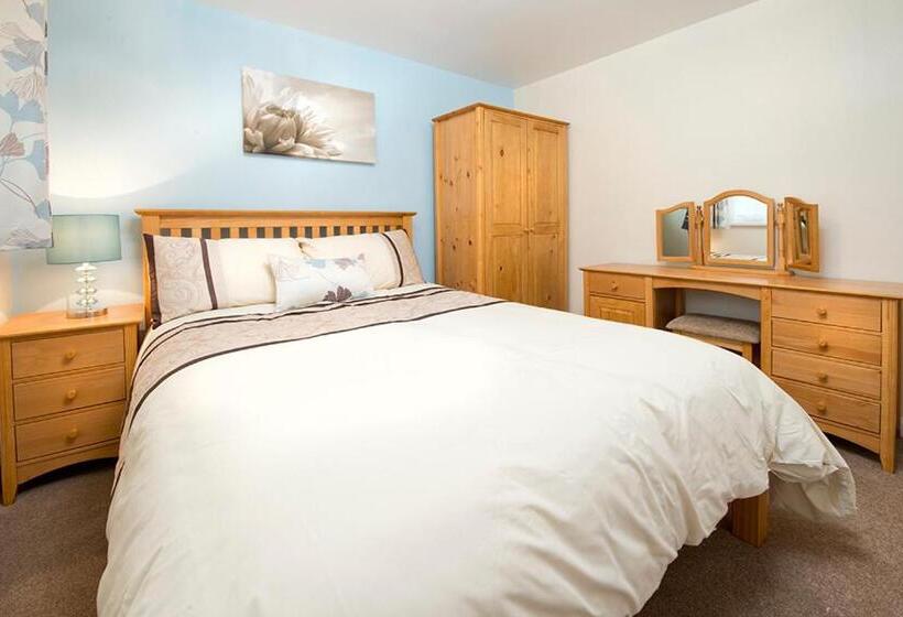 2ベッドルームアパートメント, Trelawne Manor Holiday Park