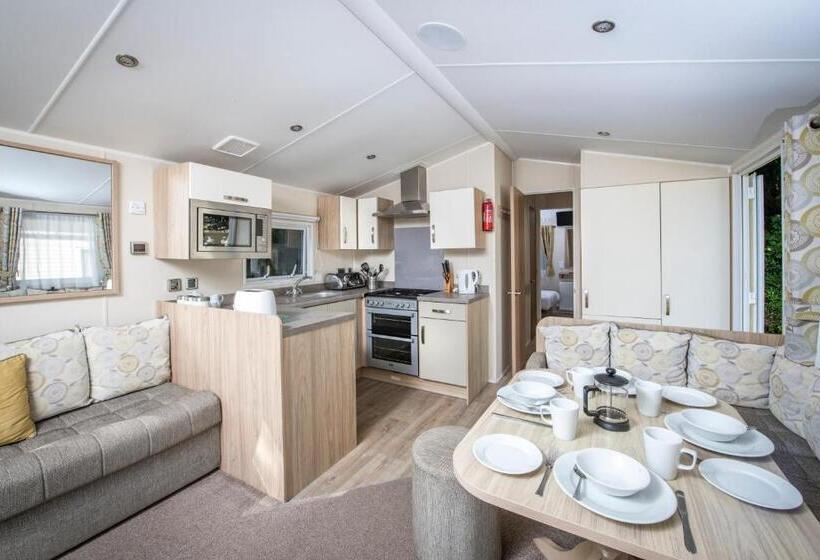 3ベッドルームアパートメント, Trelawne Manor Holiday Park