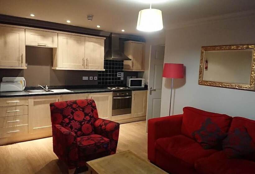 דירת חדר, Victoria Cloisters Apartments