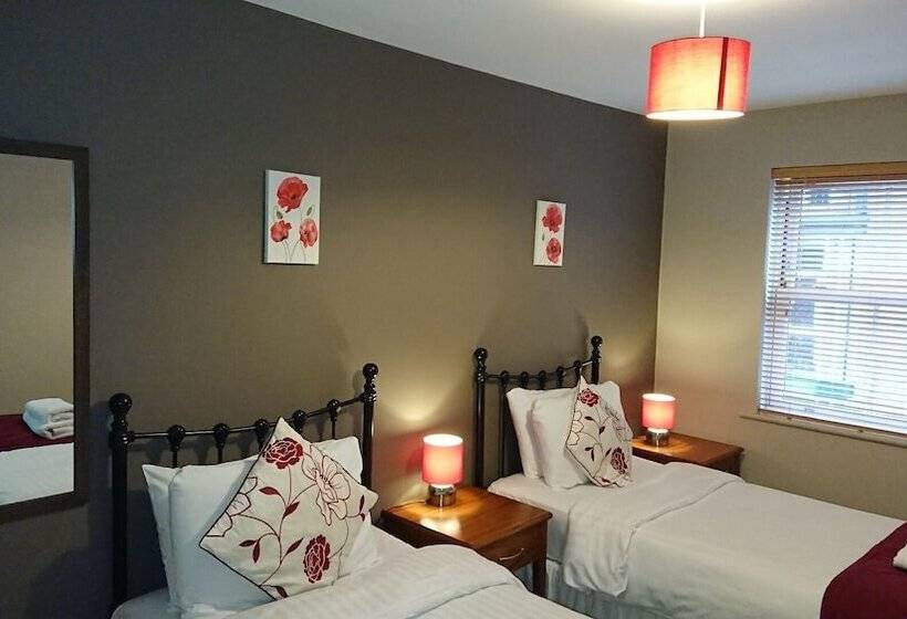 דירת חדר, Victoria Cloisters Apartments