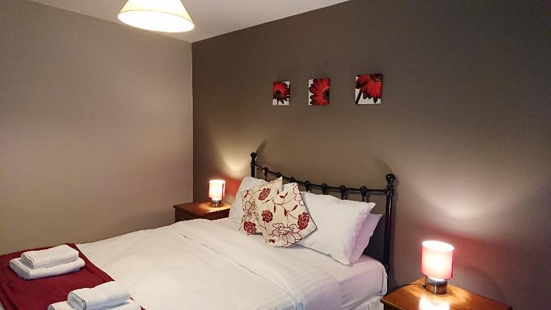 דירת חדר, Victoria Cloisters Apartments