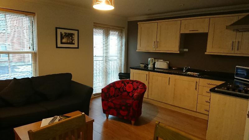 דירת חדר, Victoria Cloisters Apartments