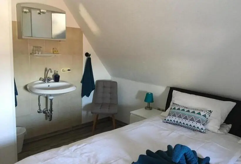 スタンダード４人部屋, Pension „das Lädle“