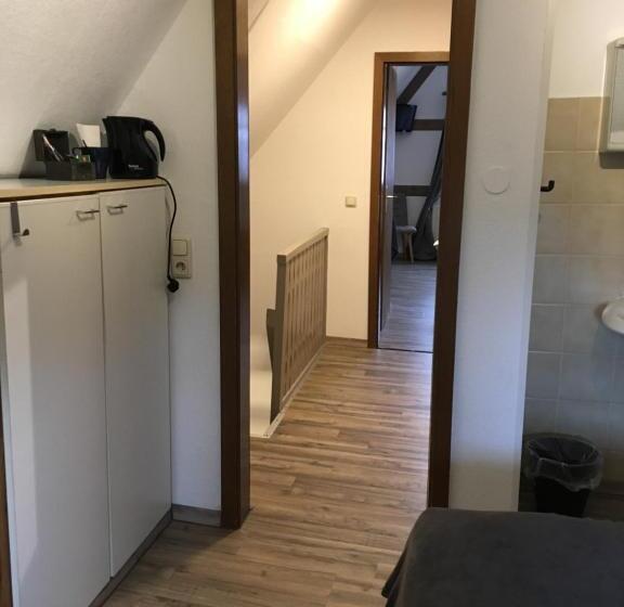 スタンダード4人部屋, Pension „das Lädle“