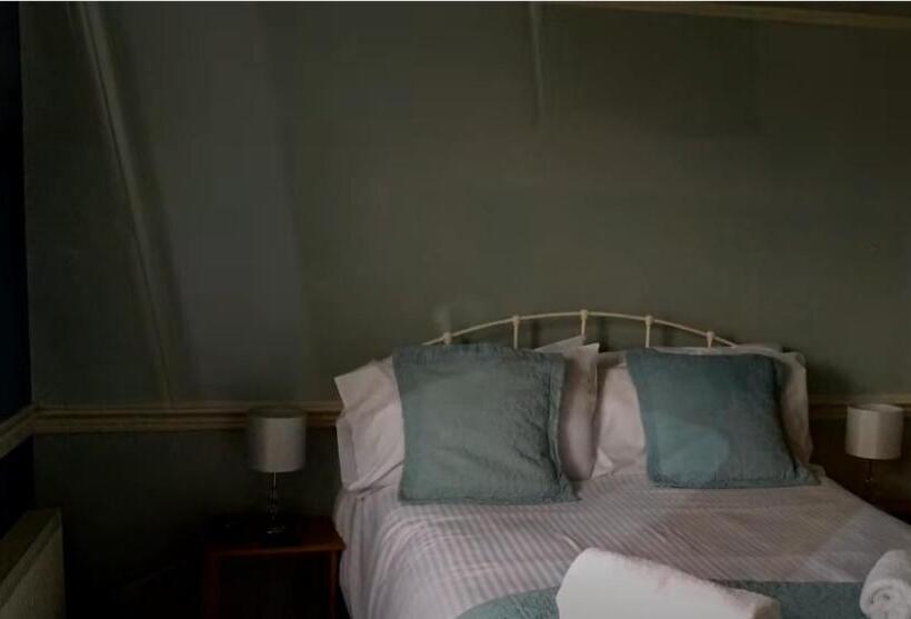 חדר סטנדרט, The Top House Inn