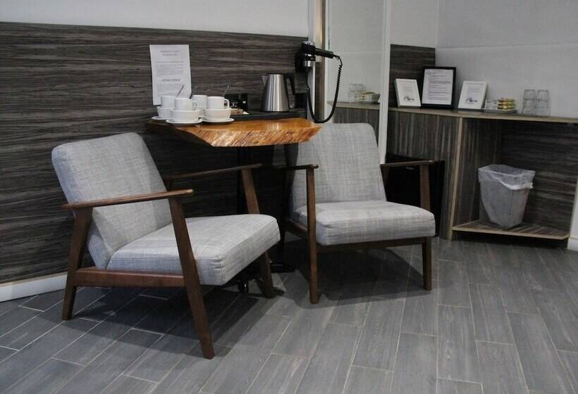 行政房间, The Watersedge, Canal Cottages