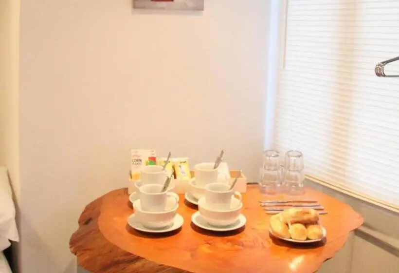 スタンダード４人部屋, The Watersedge, Canal Cottages