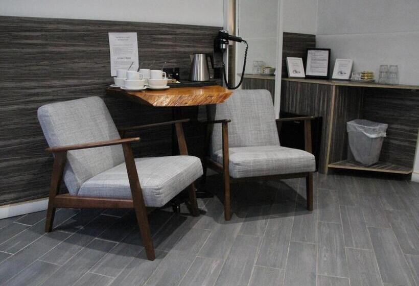 行政房间, The Watersedge, Canal Cottages