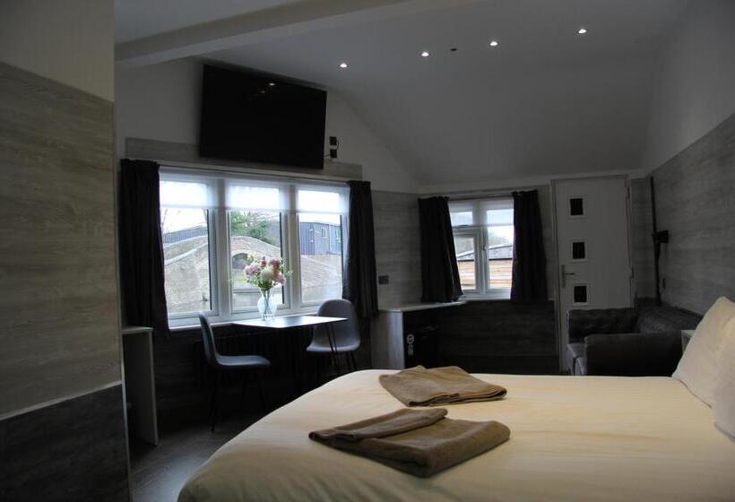 小型豪华套房, The Watersedge, Canal Cottages