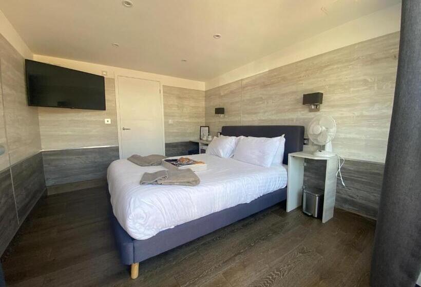 חדר סופריור עם מיטת קינג, The Watersedge, Canal Cottages