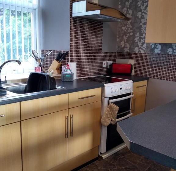 2 Bedrooms Apartment Mountain View, Bluebird Lodge