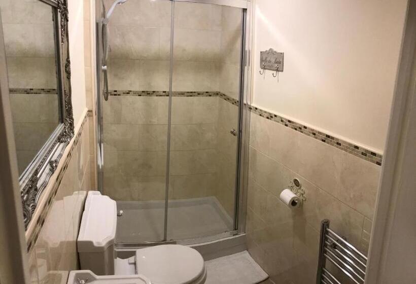 Стандартный Номер Нижний Этаж, Chadwick Guest House